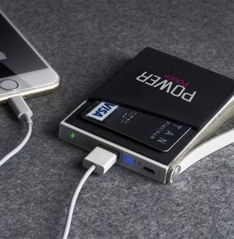 POWER POUCH - Powerbank 3000mAh