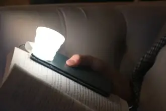 LUMI - lampka na smartphona, brelok