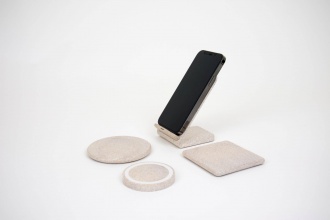 ECO STAND - Wireless charger made of biodegradable materials