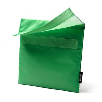 LOMBAS - Breakfast bag made of RPET polyester, with isothermal PEVA lining.