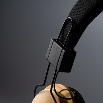 TANGO - Adjustable wireless headphones in bamboo and RPET fabric