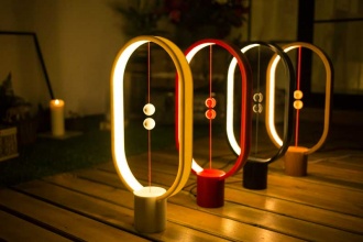 Heng Balance Lamp Ellipse Color - Lampa z lewitującym włącznikiem