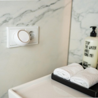 Magnetic wallcharger - Magnetic wireless charger