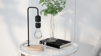 Levitating lamp - Lamp with levitating bulb
