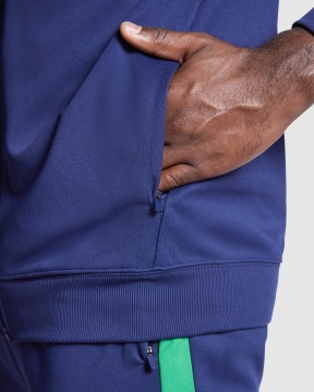 Evans - Tracksuit made of lightweight and stretchy fabric.
