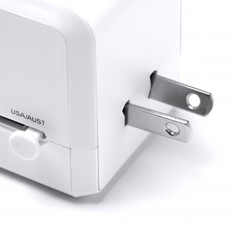 Pulper - Universal travel adapter
