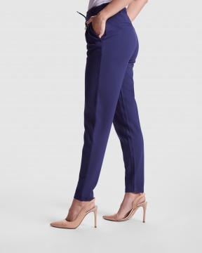 Larisa - Women's trousers made of stretch fabric.