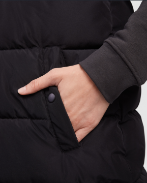 Reine - Women's down sleeveless jacket with detachable hood.