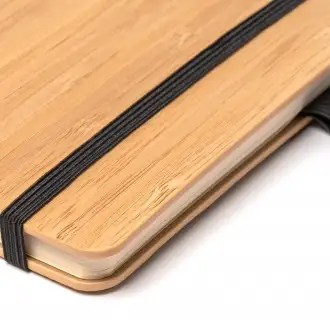 Austy - Notebook in A5 format with a cover made of bamboo and cork.