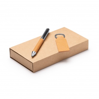 Fez set - Pen and keychain made of recycled leather with metallic details.