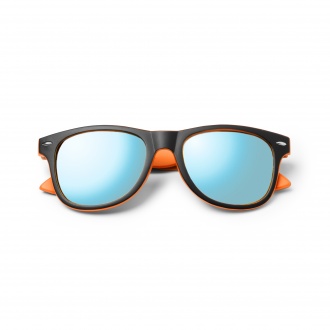 Mezek - Sunglasses in a classic design with a two-tone frame. Mirrored lenses. UV400 protective filter.Mezek - Sunglasses in a classic design with a two-tone frame. Mirrored lenses. UV400 protective filter.