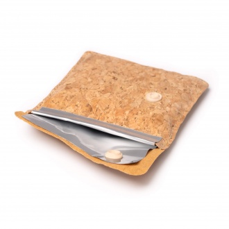 Jofra - Cork ashtray with aluminum fireproof lining. Button fastening.