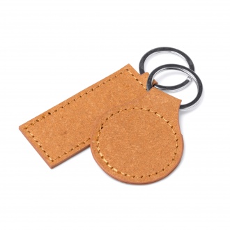 Luxor - A keychain made of recycled leather in two designs, with a metal ring.