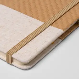 Bert - A5 format notebook with a hard cover made of natural straw and cotton.