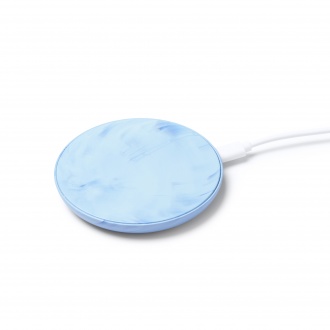 Yaron - Wireless charger made from recycled bottle caps.
