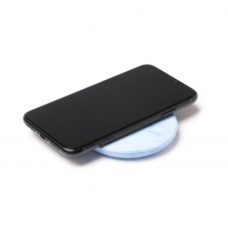 Yaron - Wireless charger made from recycled bottle caps.