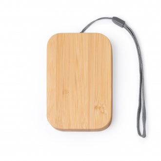 Bacu - A set of charging cables packaged in a bamboo case.