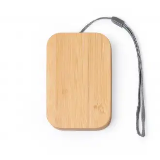 Bacu - A set of charging cables packaged in a bamboo case.