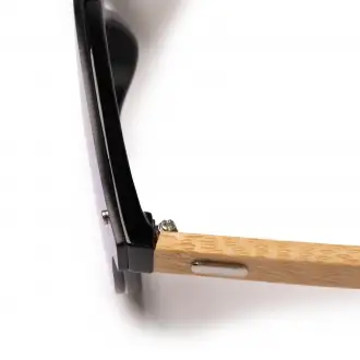 Colton - Sunglasses with mirrored lenses and bamboo temples.
