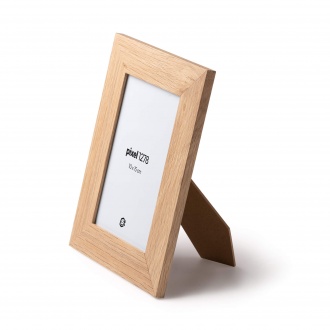 Pixel - 10x15 photo frame made of MDF and glass.