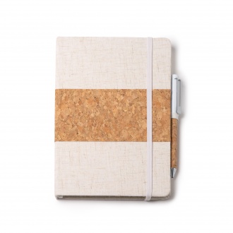 Beret - Notebook and pen, packaged in a kraft cardboard case. 