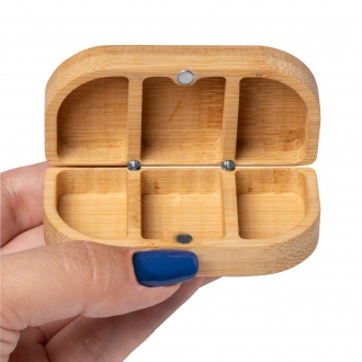 Mildor - Bamboo pill box with three separate compartments. Magnetic locking mechanism.