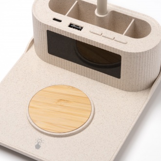 Cluni - A compact USB port made of bamboo and wheat fiber.