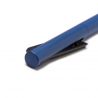 Brook - A ballpoint pen with an original clip and body made of recycled ABS plastic and aluminum.