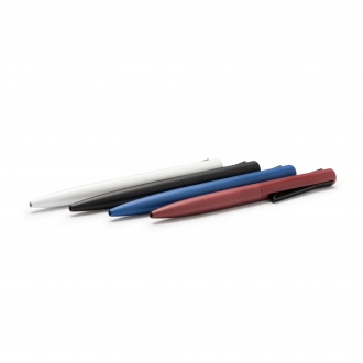Brook - A ballpoint pen with an original clip and body made of recycled ABS plastic and aluminum.