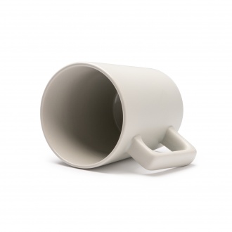 Dunlok - Designer ceramic mug with large handle. Capacity 400 ml.