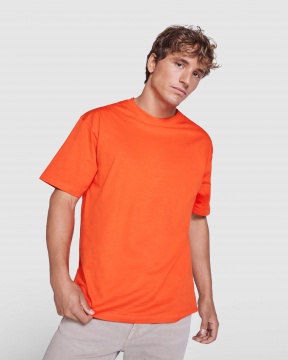 BULL - Short-sleeved oversize T-shirt. 100% cotton, weight: 210 g/m².