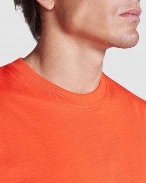 BULL - Short-sleeved oversize T-shirt. 100% cotton, weight: 210 g/m².
