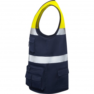 BETA - Reflective vest with multiple pockets.