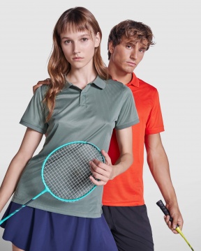 TORMO - Short sleeve technical polo shirt with snap buttons. Recycled polyester, 125 gsm.