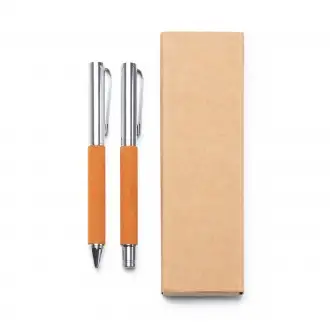 Tombol - A ballpoint and twist pen set with a main construction made of recycled leather, a twist mechanism and metal details.