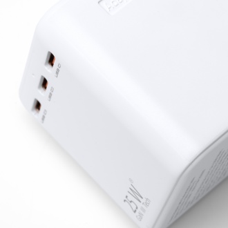 NEXAR - Travel adapter