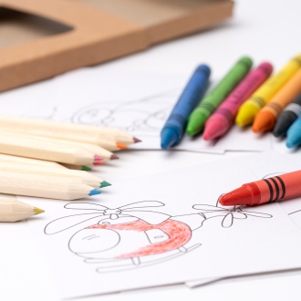 PATLEY - Set of 20 crayons (2 types) and drawings to colour in