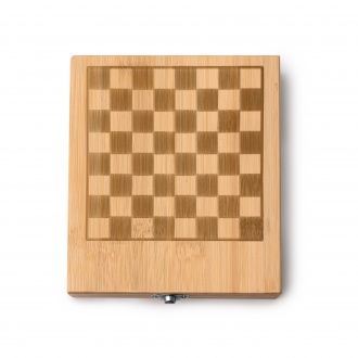 FRESNO - Wine set with chess set