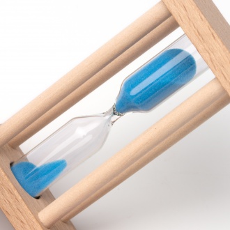 TEMPO - Hourglass (3min) in a wooden structure