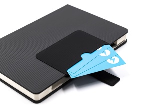 DELUXE NOTES - A5 notebook with pen and phone stand