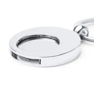 OKANE - Round metal keychain with a shopping cart token