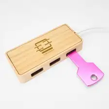 NEPTUNE - Rozgałęziacz USB w obudowie z bambusa